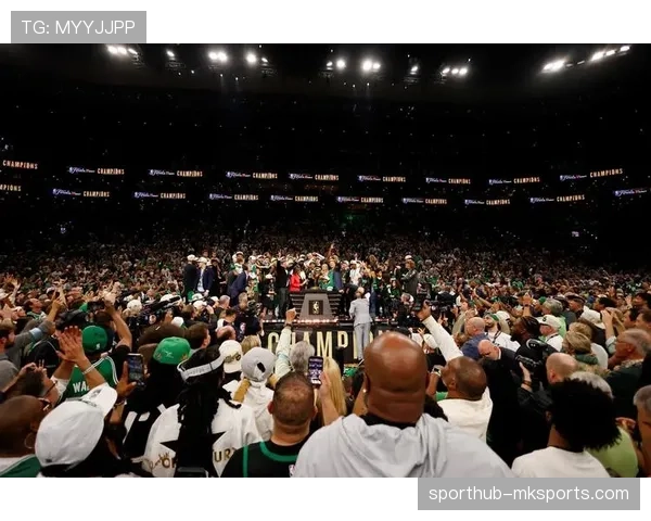 前NBA裁判克劳福德揭露历史争议 2016年总决赛判罚暗示引联盟震动 前NBA裁判克劳福德揭露历史争议 2016年总决赛判罚暗示引联盟震动